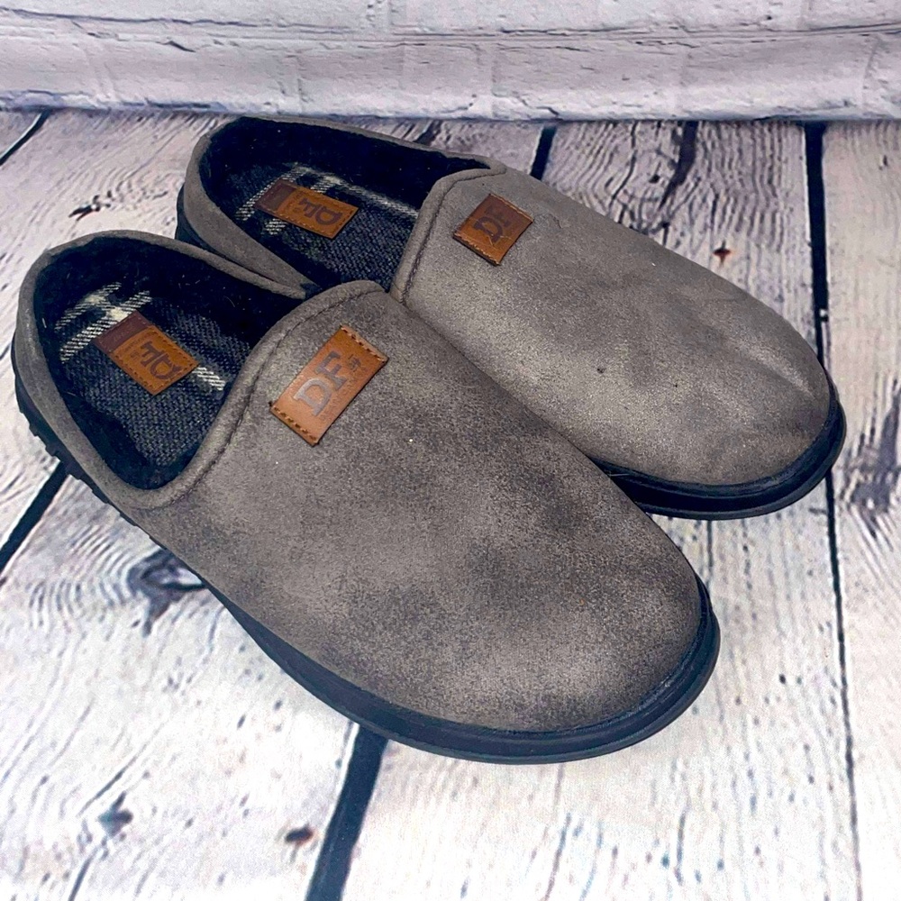 Men's Size small (US 7-8.5) Dearfoam grey  Slippers open back slides
